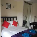 Central 3 Bed Flat Close To University And The Meadows